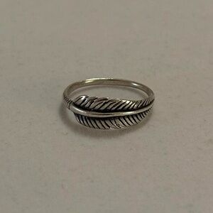 Vintage 925 Sterling Silver Engraved Feather Design Band Ring Size 6